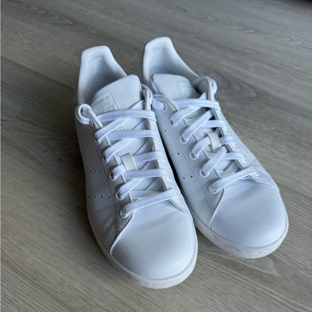 adidas STANSMITH White Sneakers size 6 US